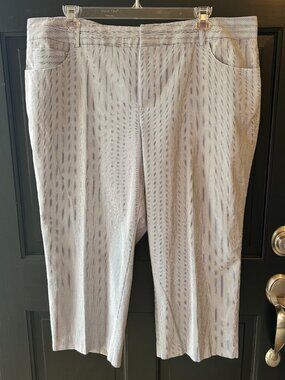 INC International Concepts Cropped Capri Jean Size 22W Blue & White Thin Stripes